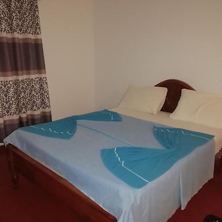 Mango Terrace Hotel Tissamaharama Kültér fotó