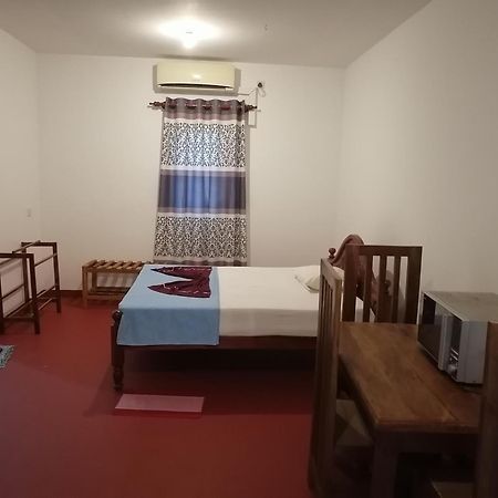 Mango Terrace Hotel Tissamaharama Kültér fotó